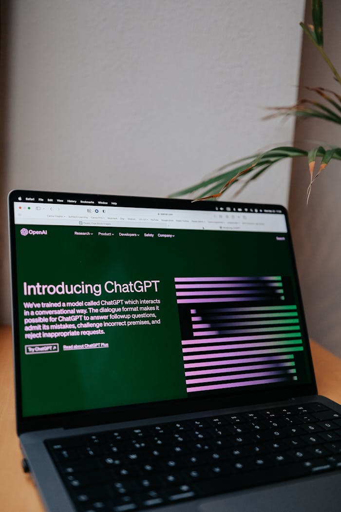 The Art of Drawing Readers In: Your attractive post title goes here